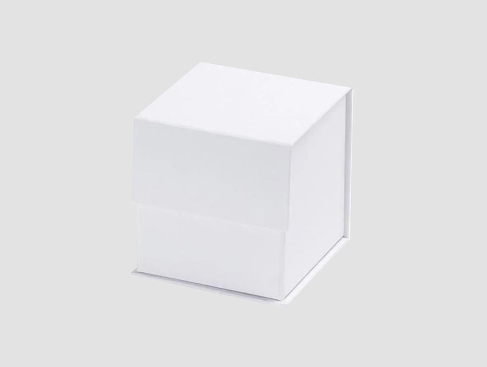 White Small Cube Gift Boxes no ribbon