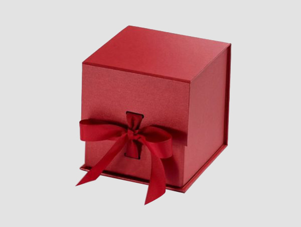 Red Large Cube Gift Boxes with changeable ribbon