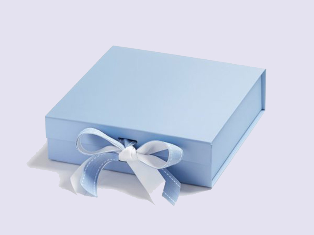 Pale Blue Medium Gift Boxes with changeable ribbon