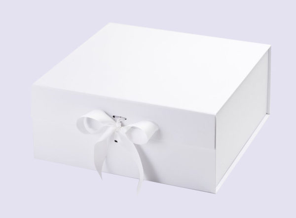 White XL Deep Gift Boxes with Changeable Ribbon